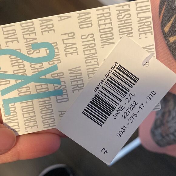 𝅺lularoe Jane Statue Of Liberty Knit Top NWT - Picture 4 of 4